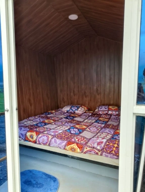 lakeside room near pawna  for groups