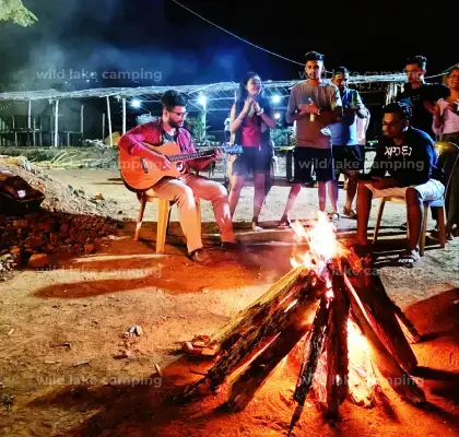 Live Music and Campfire