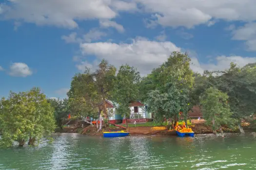 Lakeview rooms at pawna