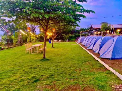 best party near pune